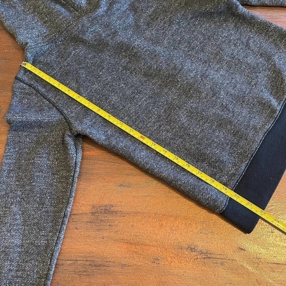 Pink Women's Hoodie Zipper Up Front Logo Size Small - Picture 6 of 6